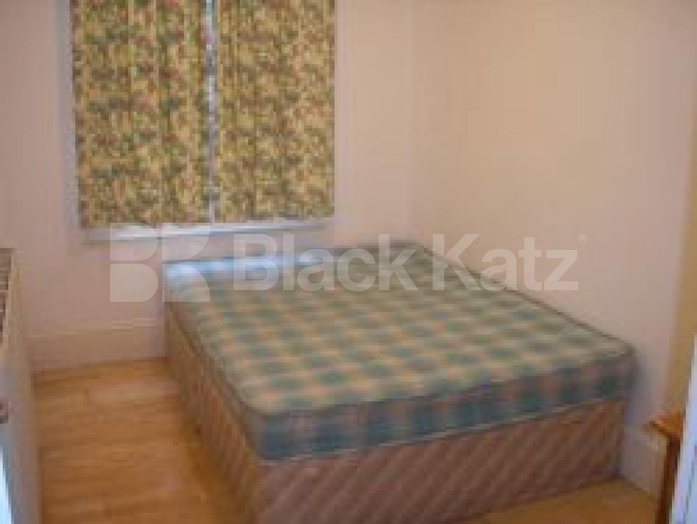 			3 Bedroom, 1 bath, 1 reception Flat			 Hillmarton Road, HILLMARTON CONSERVATION N7